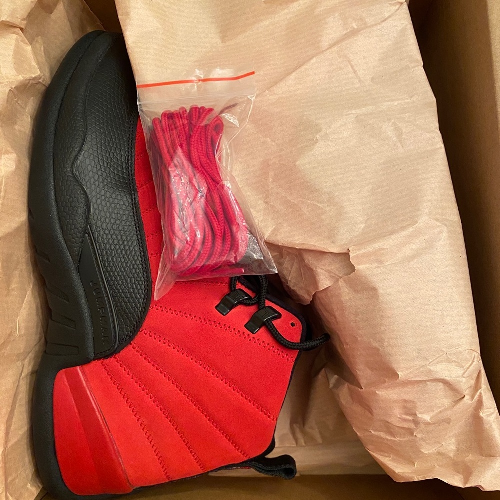 Jordan 12 Reverse Flu Game - Picture 2 of 8